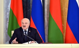 Лукашенко заявив про підготовку до війни, а в Польщі висміяли його 