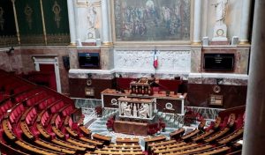 У Франції кандидати масово залишають вибори: причина – ультраправі