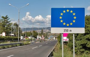 За безвіз доведеться розщедритись: коли в’їзд до ЄС стане платним для українців
