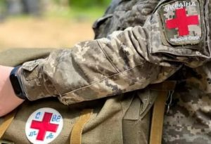 МОЗ готує списки медиків для зняття бронювання: що відомо