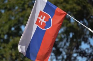 Біженці у Словаччині: українці сплатили у бюджет країни вдвічі більше, ніж отримали допомоги