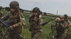 “Це було помилкою”: радниця ЗСУ висловилася про долучення жінок до війська