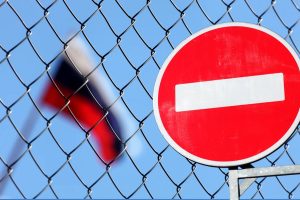 Росіяни у гніві: сусідня країна закрила в’їзд для депутатів та пропагандистів РФ