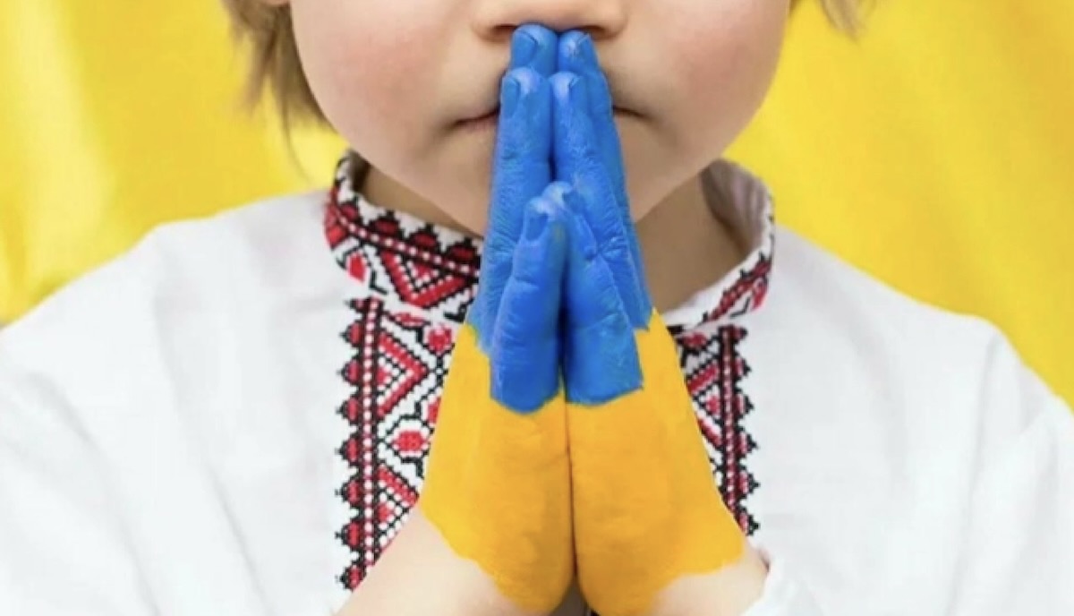 Українці заспівали гімн в укритті після тривоги на Atlas 2025 / Фото: відкриті джерела